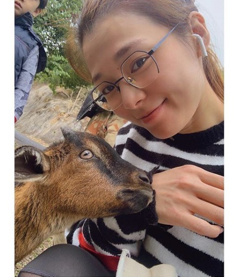 呂慧儀素顏上鏡獲網民大讚天生麗質。（取自呂慧儀IG）