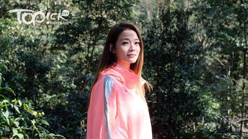 呂慧儀一向喜歡效遊，親親大自然。（取自呂慧儀IG）