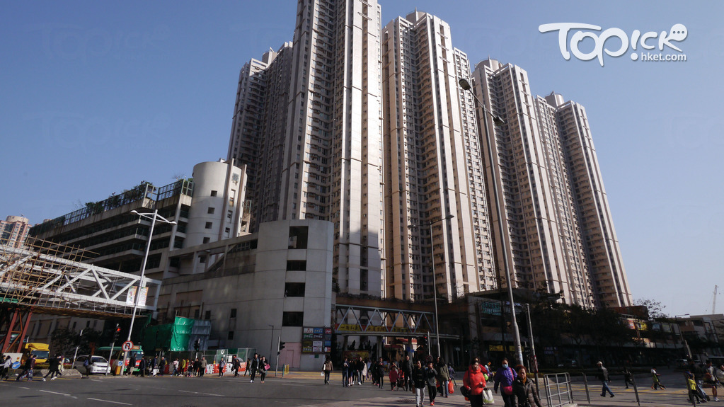 本港今日 (27日)新增一宗確診個案，患者是曾到北角福慧精舍佛堂的70歲女病人，她住在將軍澳寶盈花園。