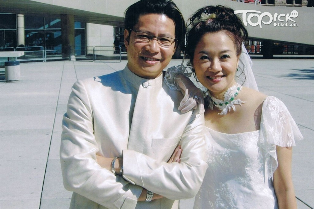 2003年鄭子誠跟劉倩怡於外地註冊結婚。（被訪者提供）