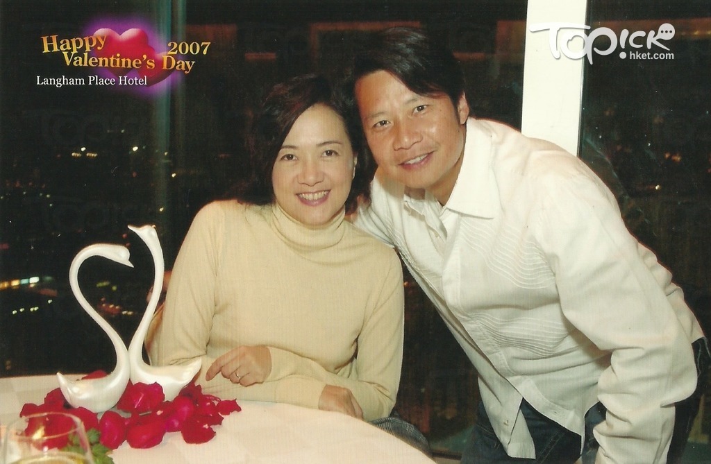 鄭子誠跟太太慶祝情人節。（被訪者提供）