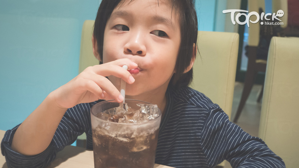 12歲以下兒童不宜攝取咖啡因。（iStock圖片）