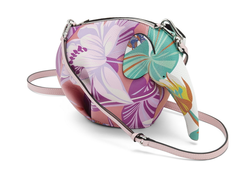 印上荷花圖案的Elephant Bag $12,400。（官方圖片）