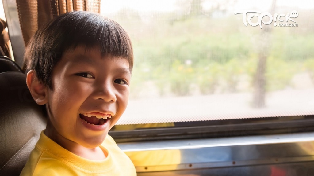 父子同行發掘生活樂趣。（iStock圖片）