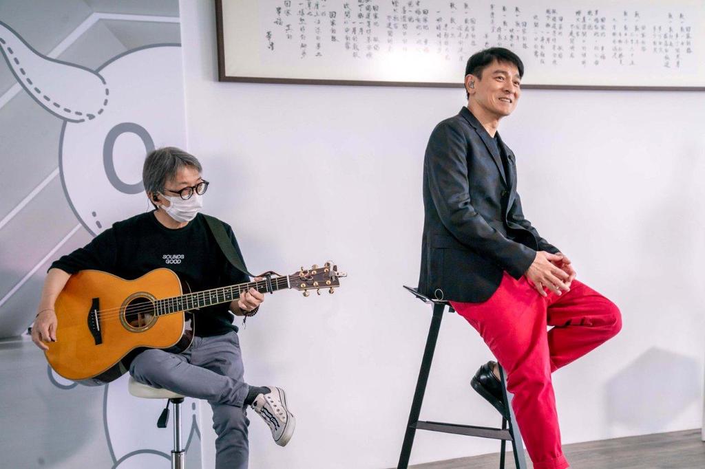 華仔唱出5首代表作。（滾動工作室）