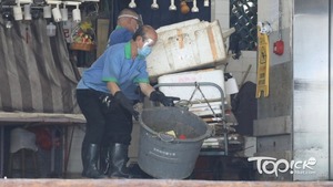 食環署指沙田街市現確診個案，今晚提早於7時關閉消毒。（湯炳強攝）