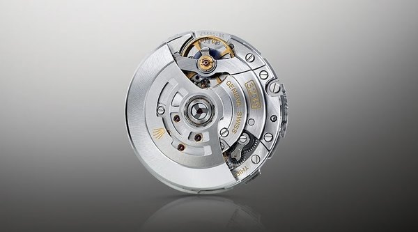 盲Sub Ref.124060置入全新3230型機芯,最新定價為$63,100(上一代 Ref.114060 的炒價約$88,000);Submariner Date Ref.126610LN 搭載3235型機芯,定價為$71,300(上一代 Ref.116610 被炒至約$100,000),舊版本的炒價當然會隨著今天新錶的推出而進一步攀升。(網上圖片)