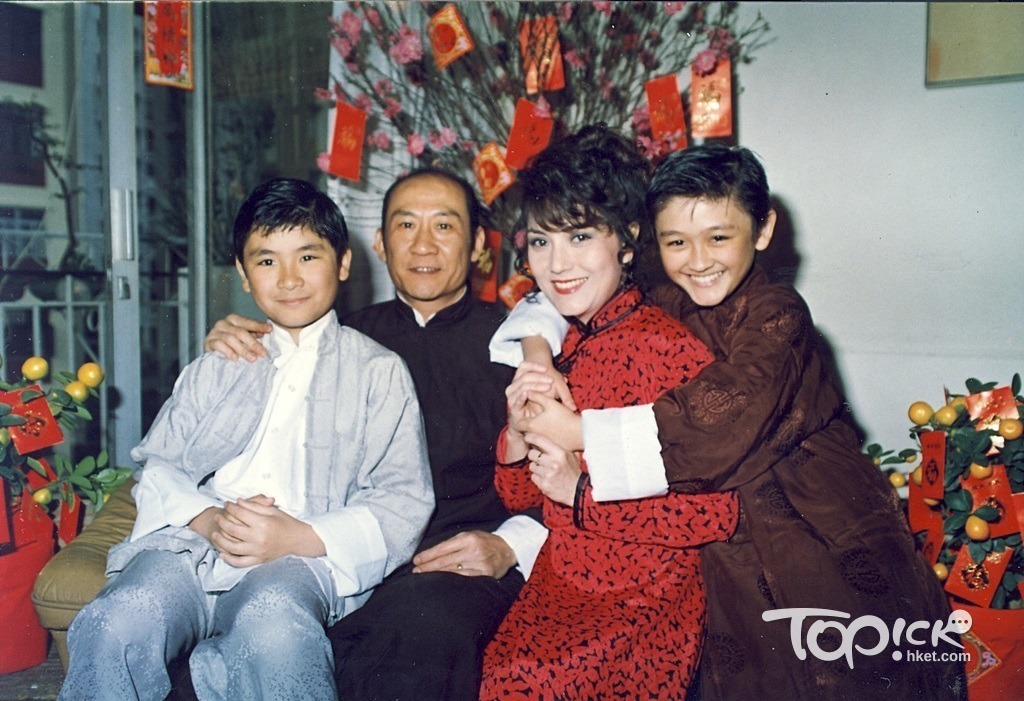 李家鼎一家四口年青時合照。（受訪者提供）