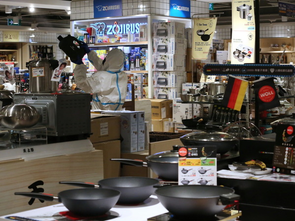 沙田店關閉期間,店內持續進行多次全面深層抗疫消毒清潔,確保店內環境安全衛生。(圖片由一田提供)