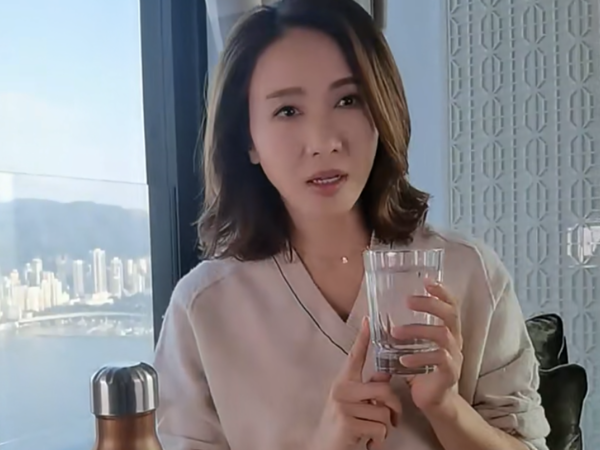 黎姿在小紅書分享去水腫心得。（影片截圖）