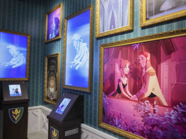 城堡迴廊 - 城堡迴廊將展出過百件美術畫稿,包括動畫角色設定及場景設計等,讓粉絲回顧一幕幕精彩情節。(圖片由展覽提供)