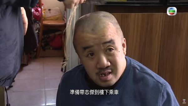 志傑6歲時被評估有嚴重智力障礙。(影片截圖)