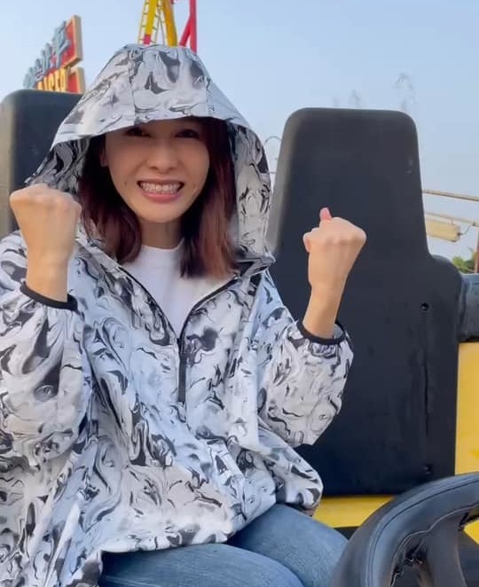 玩得開心。（取自微博）