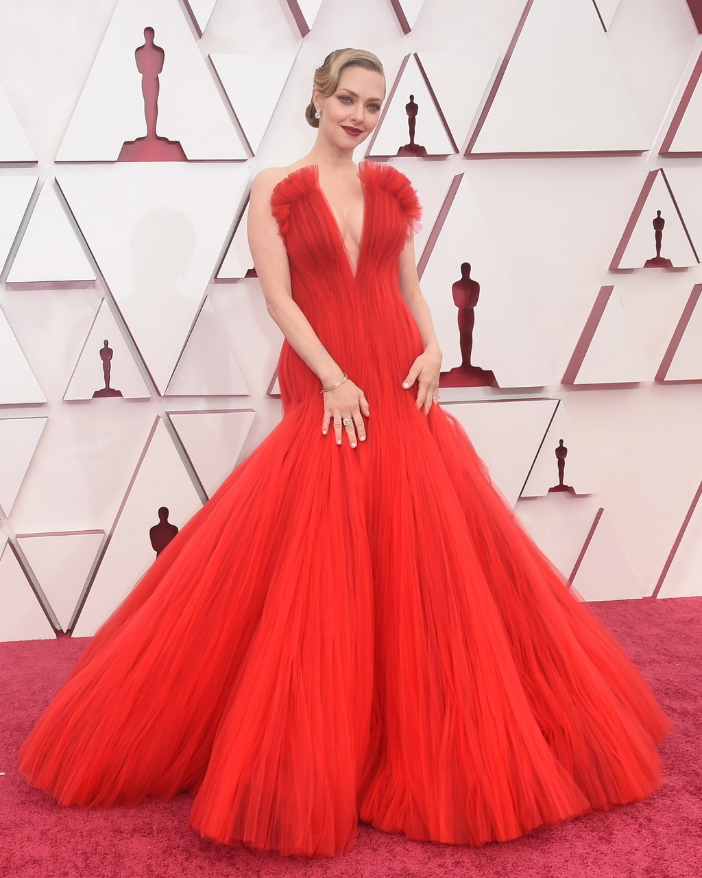 Amanda Seyfried雖然今屆未能奪得最佳女配角殊榮，但她卻肯定是全場最矚目的女星之一。（品牌提供）