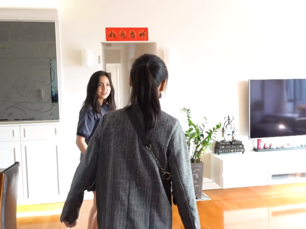 姚焯菲（Chantel）家中寬敞。（截圖）