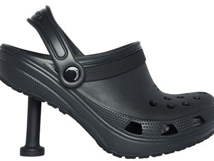 營銷策略】巴黎世家x Crocs 再推高踭「窿窿鞋」 靠醜搶出新商機