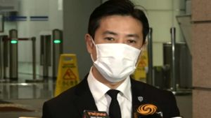 警方今早在馬鞍山拘捕一名24歲男子，他涉嫌與昨日凌晨中區禮賓府外一宗縱火案有關。（網上截圖）