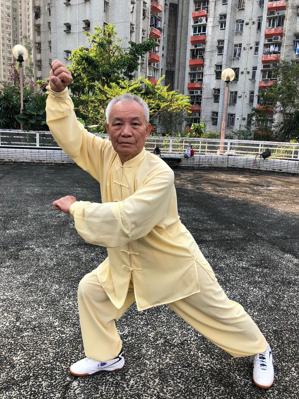 黃師傅只靠書本及光碟，用3年時間自學成為一位太極老師。（被訪者提供）