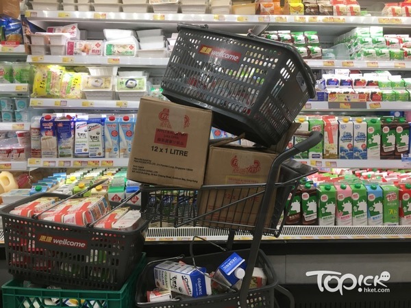 鮮奶產品剛來貨,但全脂鮮奶只來貨一盒。(吳卓峰攝)