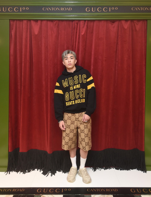 不讓Mirror成員專美,Rapper Tyson Yoshi亦成了是次GUCCI 100 Pop-Up Shop的代言人。(?衣 $11,100、短褲售價未定、GUCCI 100 Rhyton球鞋 $9,100/圖片由品牌提供)