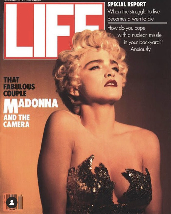 80年代最紅的Madonna登上《LIFE》雜誌封面,穿上的閃片火焰裙就是出自他的手筆。(圖片: IG@manfredthierrymugler)