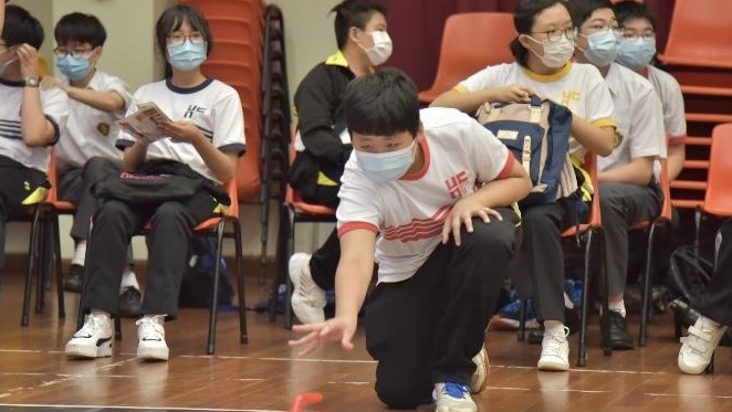 教育局推花樣滑冰及冰球教材，鼓勵全港師生為港隊打氣。（教育局提供）