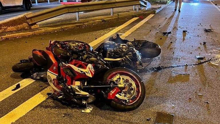 一名26歲電單車司機頭部嚴重受傷，昏迷被送往聯合醫院，最後宣告不治。（社交平台圖片—交通意外求片區）