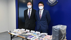 警方拘捕9名男子涉以金錢利誘一名14歲女童提供性服務。（警方提供）