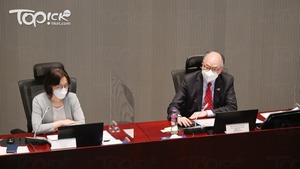 房屋署署長王天予（左）。（曾耀輝攝）
