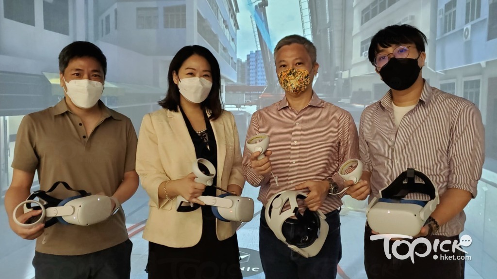 樹仁新傳系以火災現場為背景，設計虛擬實境（VR）遊戲。（黃悅晴攝）