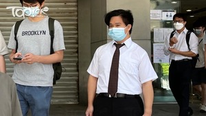 被告黎紹泓今於東區裁判法院承認控罪，准保釋候判。陳曉欣攝