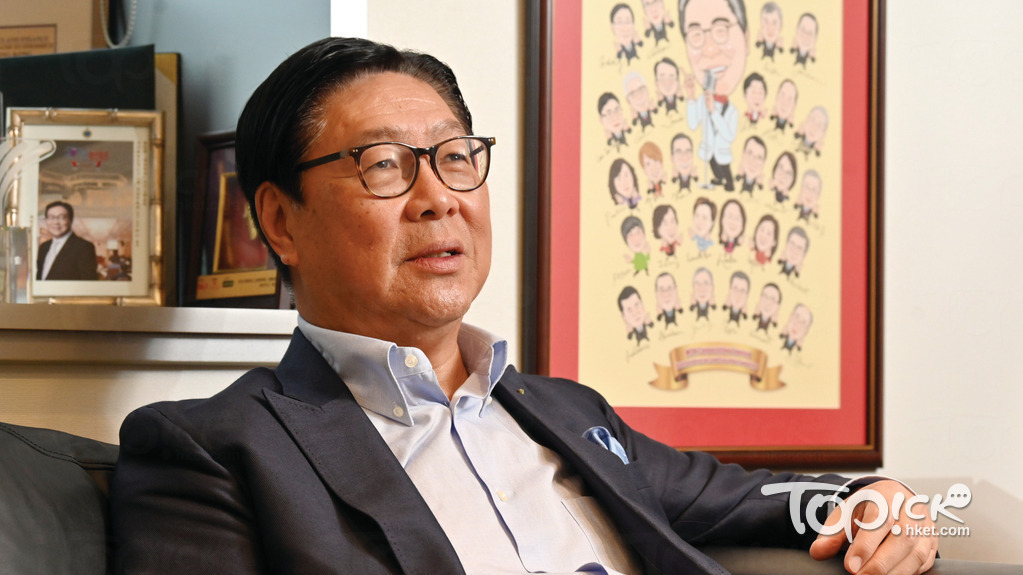 【恢復通關】馬時亨形容香港機場如醫院趕客 促取消酒店檢疫