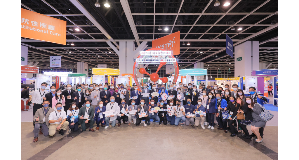 科技園率領45間夥伴企業和培育公司組成「樂齡創科樞紐」展館，劃分為7個主題展區。