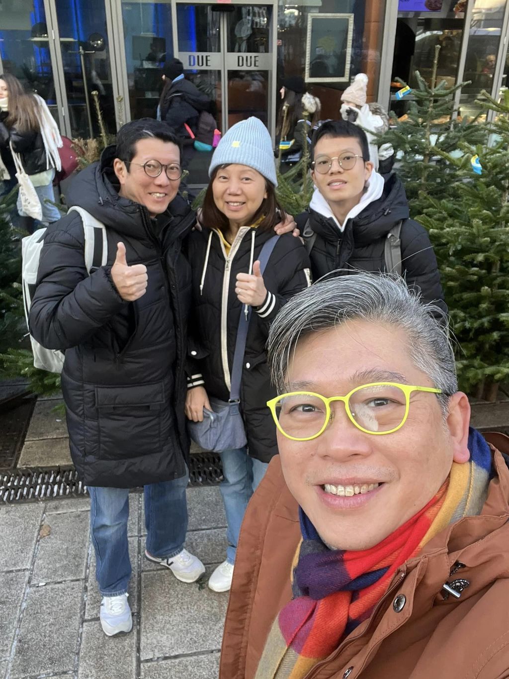 楊英偉一家感謝友人的幫忙，助他安居奧地利。（facebook圖片）
