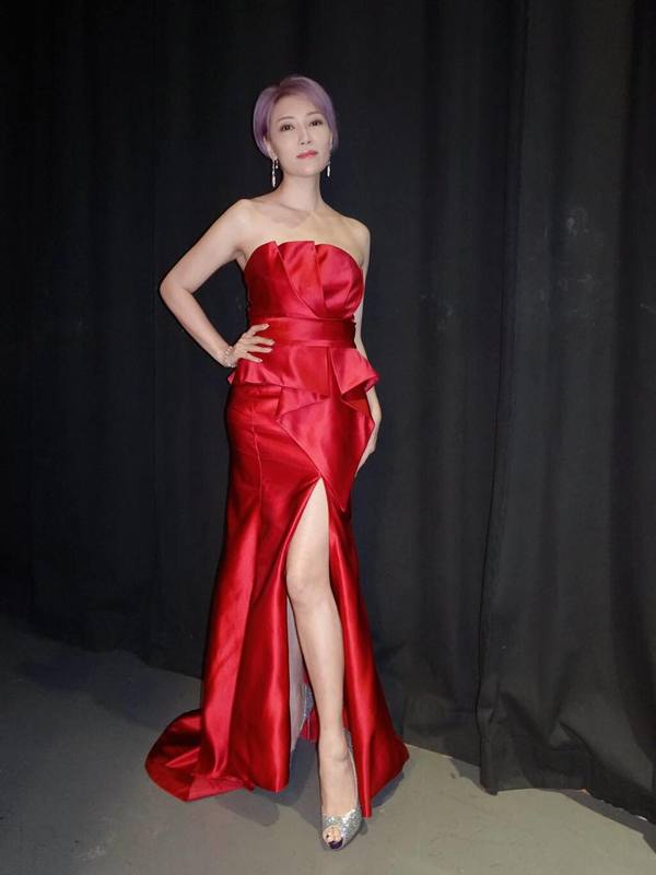 【星夢傳奇】李璧琦年過40正式入樂壇 靚女人妻Becky:我接受現實