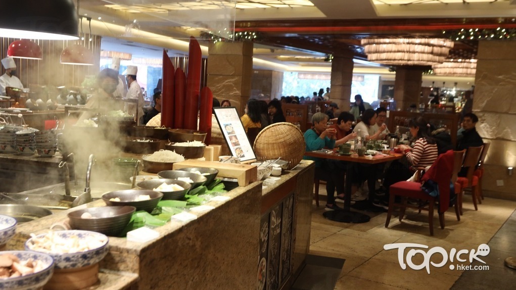旅監局表示近年不少旅遊及酒店自助餐套票都透過網上渠道銷售，提醒消費者注意條款。（資料圖片）