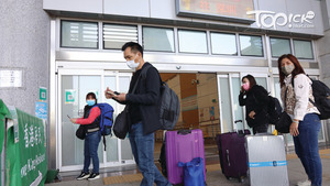 內地不再對香港入境人士實施全員核酸檢測，並恢復港澳機場過境進入內地服務。（資料圖片）