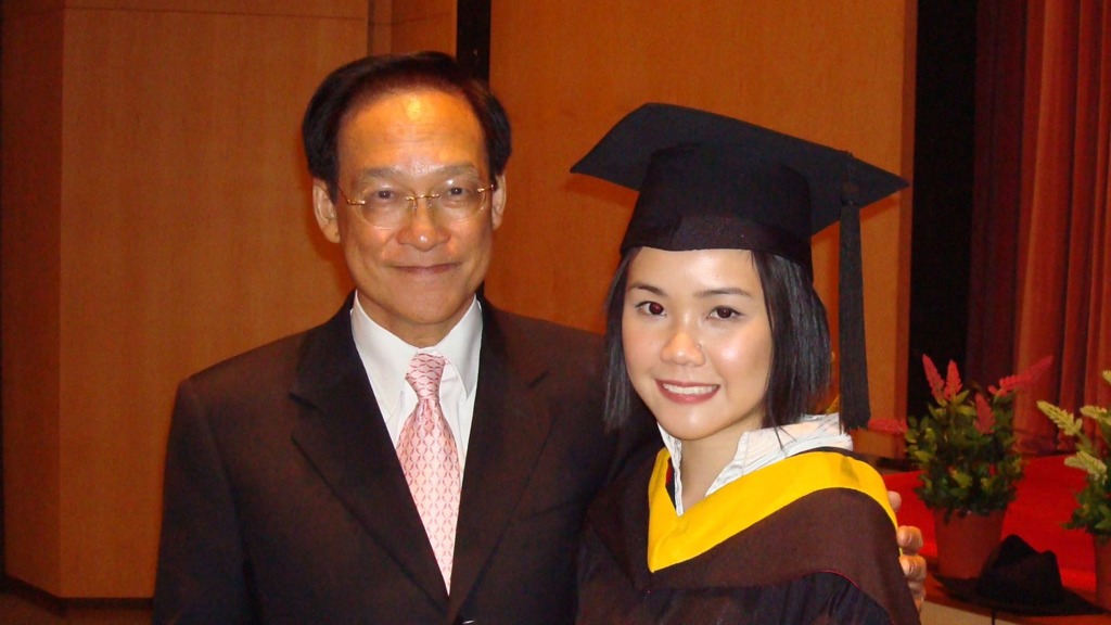 Ive說她不是愛讀書之人，但就在嶺南大學培養了好奇心的種子，而前校長陳坤耀也鼓勵Ive在疫情期間，辭職全職完成碩士課程。（圖片：被訪者提供）