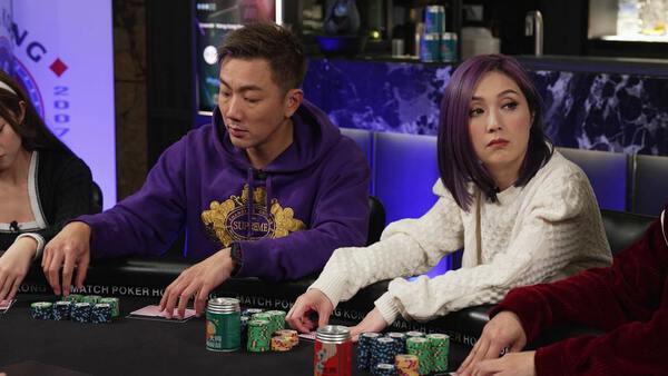 千嬅抗拒同老公丁子高同枱玩 poker。