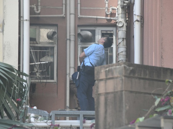 大圍男工6樓高處墮下,清醒送院搶救。