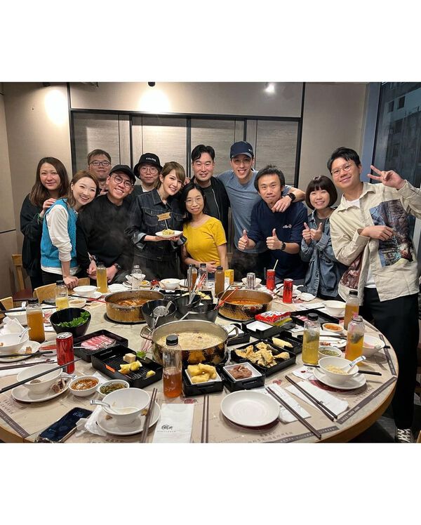 蘇皓兒與朋友慶祝生日。(取自IG)