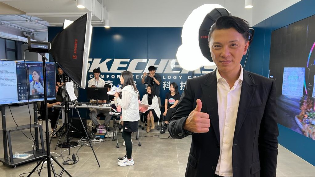 陳祖恒參觀位於東莞的Skechers產品開發及銷售中心。（受訪者供圖）