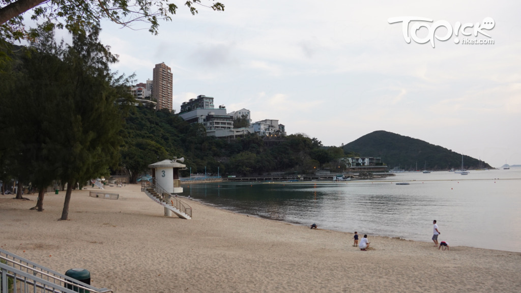 【遇溺不治】深水灣泳灘七旬翁疑遇溺 送院搶救後不治