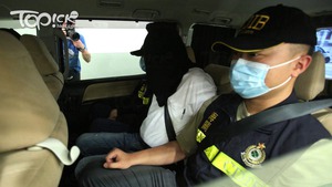 海關拘捕一男涉嫌為集團收貨。(黃傑偉攝)