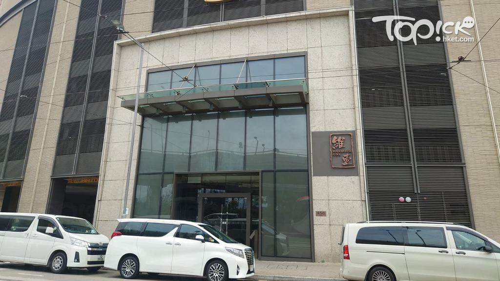 西環「維壹」一單位懷疑遇竊，戶主失財逾150萬元。（黃傑偉攝）