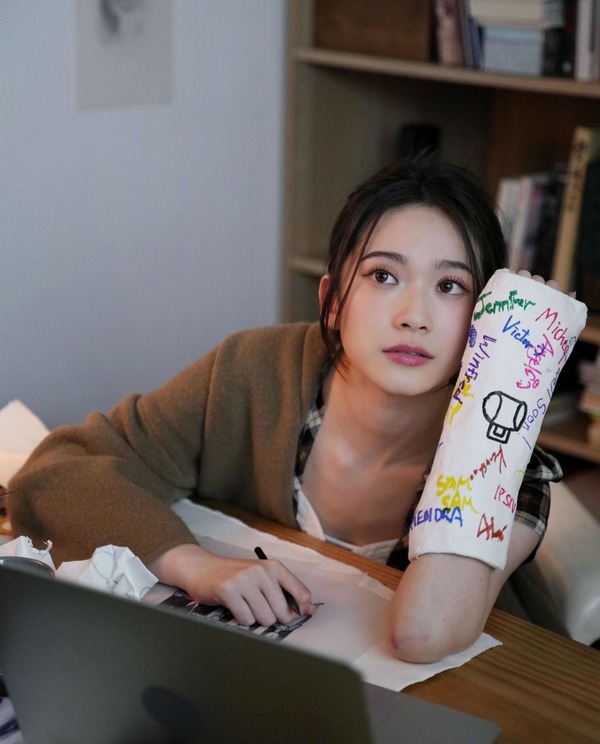 新歌《自發性神經反應》,唱出每個人都要相信自己喜歡的事情,也不要容易被人影響而改變。