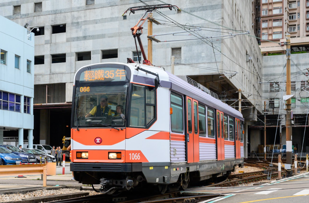 輕鐵35周年慶祝活動 車廠下月辦開放日 首部復刻主題輕鐵即日起主力行走610綫 香港經濟日報 即時新聞頻道 iMoney智富