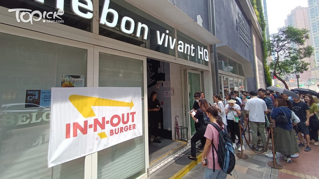 In-N-Out Burger快閃香港，餐廳Belgos外出現人龍。（曾秋文攝）