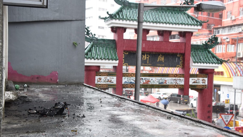 廟街單位起火傳爆炸聲。
