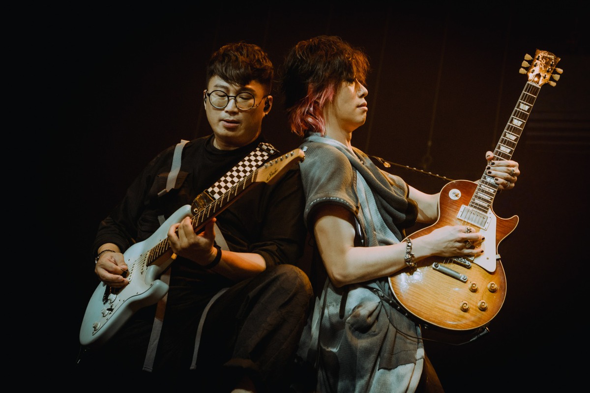 KOLOR演唱會】Bass手阿昇向女友驚喜求婚ToNick任嘉賓組ToNicKOLOR台上Rock爆演出